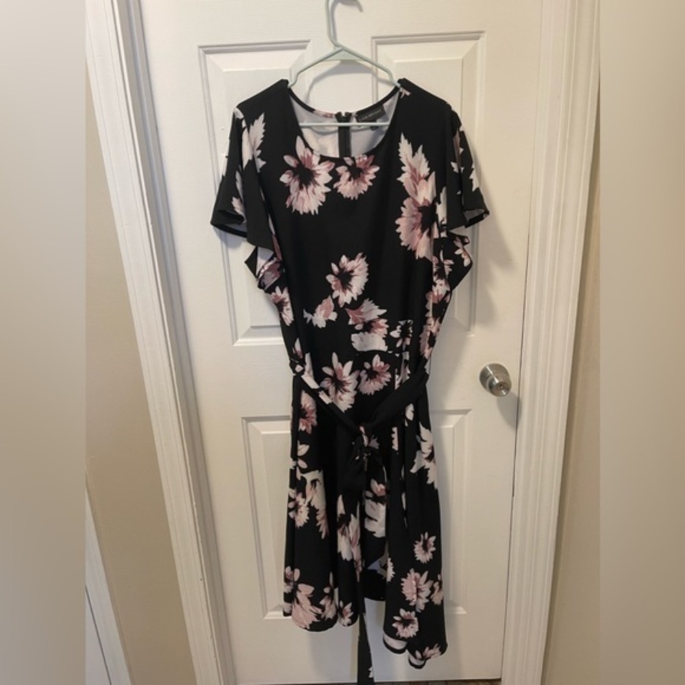 Lane Bryant Size 24 Beautiful Black And Pink Floral Dress - Picture 3 of 7